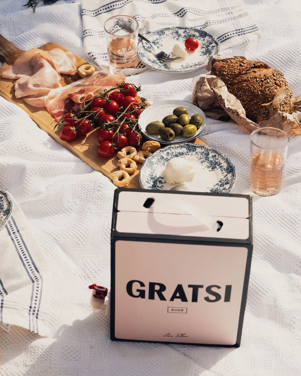Gratsi Rosé Wine - Image 3